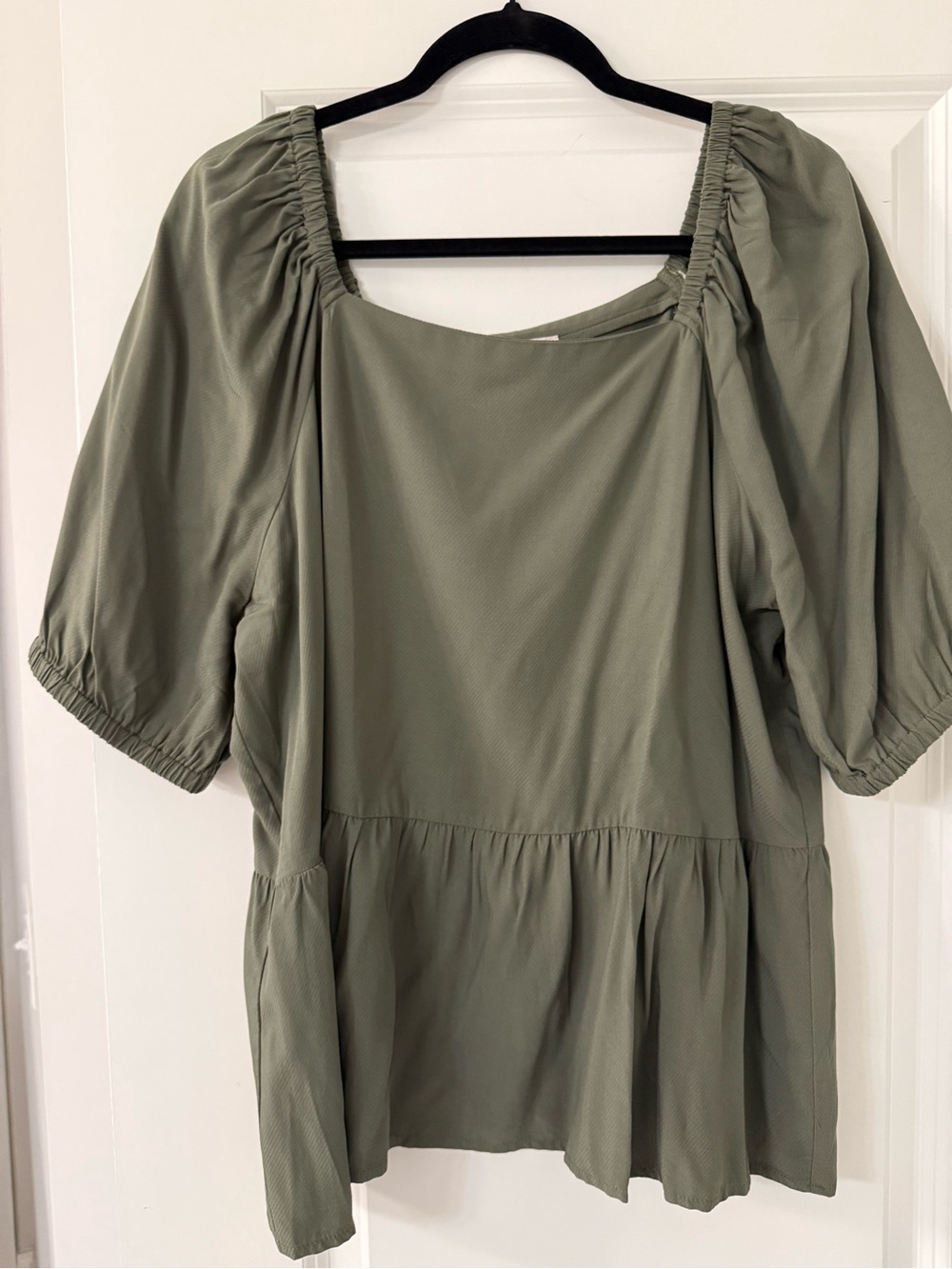 LOFT Olive Green Square-Neck Peplum Tunic with Puff Sleeves